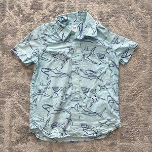 Gap Shark Print Short Sleeve Button Up Size XS